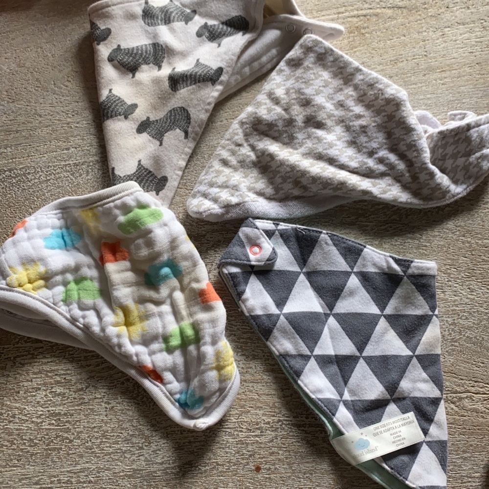 Triangle bib 4 pack